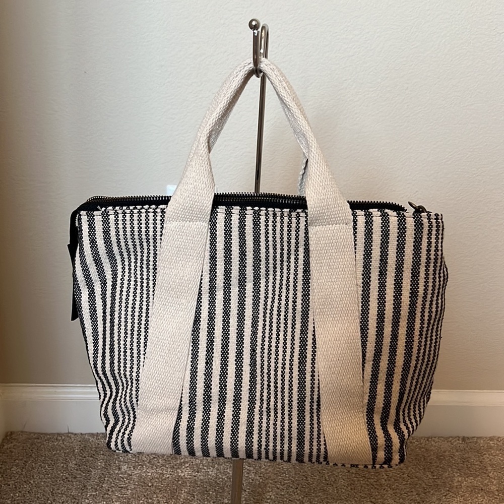 Universal Thread Canvas Purse #C - Picture 2 of 8